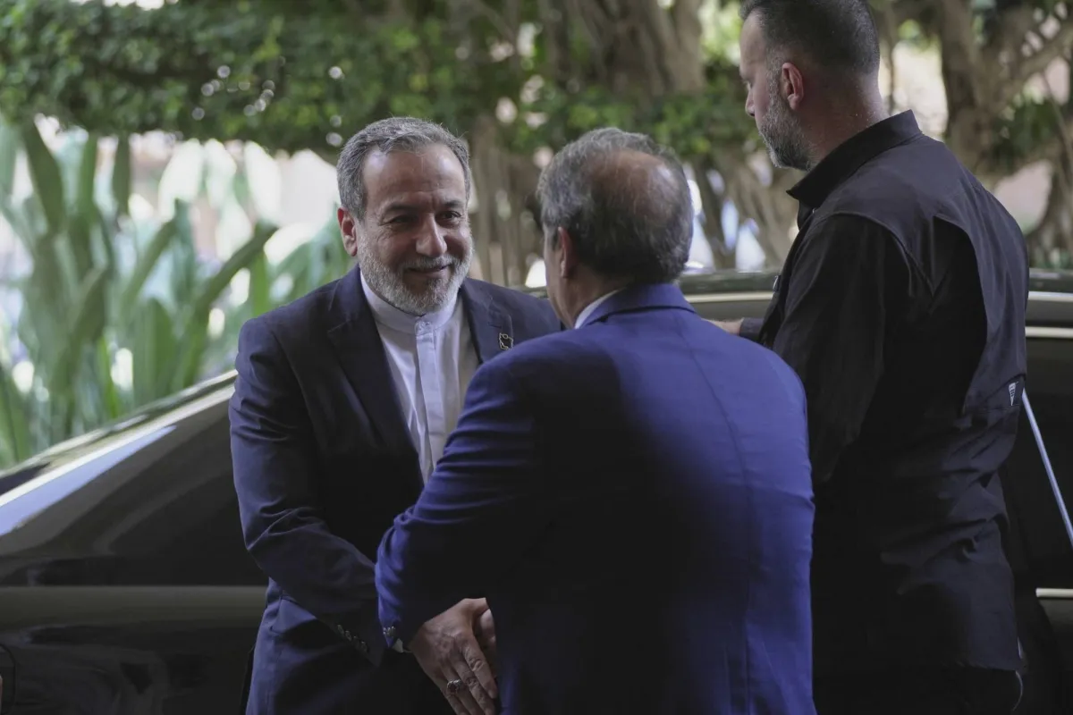 وزير الخارجية الإيراني في بيروت لفتح «صفحة جديدة» في العلاقات