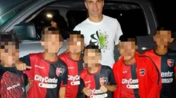 فريق نيويلز الأرجنتيني يعاقب براعمه بسبب صورة مع لاعب منافس