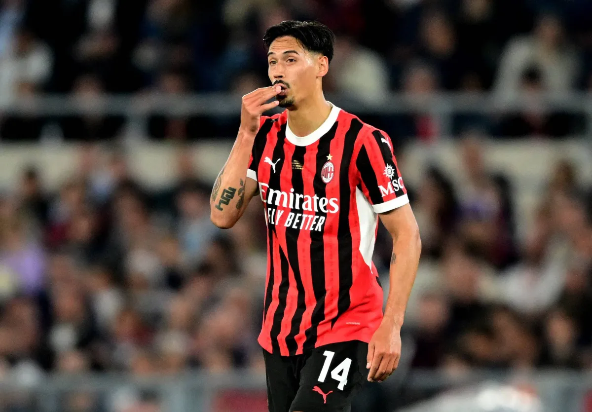 مانشستر سيتي يتعاقد مع لاعب الوسط الهولندي رايندرس