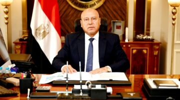 وزير النقل يوجه بتشكيل لجنة لإنشاء مجمع لإنتاج مكونات الكباري والأنفاق