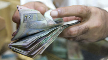 موازنة الكويت تواجه عجزًا محتملًا بـ6.7 مليار دينار بسبب تراجع أسعار النفط