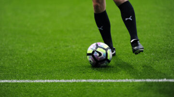 ارتفاع إيرادات كرة القدم الأوروبية إلى 43 مليار دولار بدعم من توسعات الملاعب