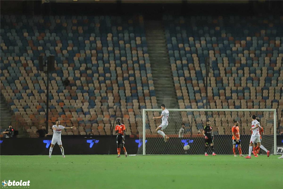 فيديو | محمد شحاتة يُسجل هدف الزمالك الأول أمام فاركو