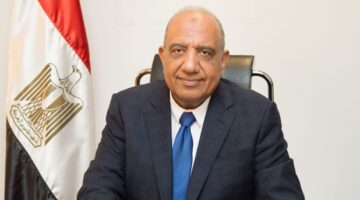 وزير الكهرباء يتابع سير العمل بمحطة توليد كهرباء أبوقير الجديدة بالإسكندرية