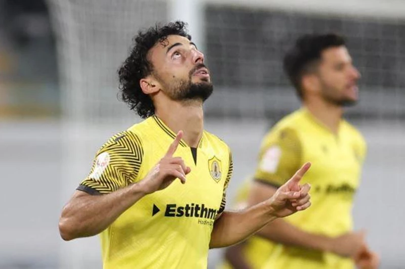 رسميًا.. أحمد عبد القادر يعود إلى الأهلي