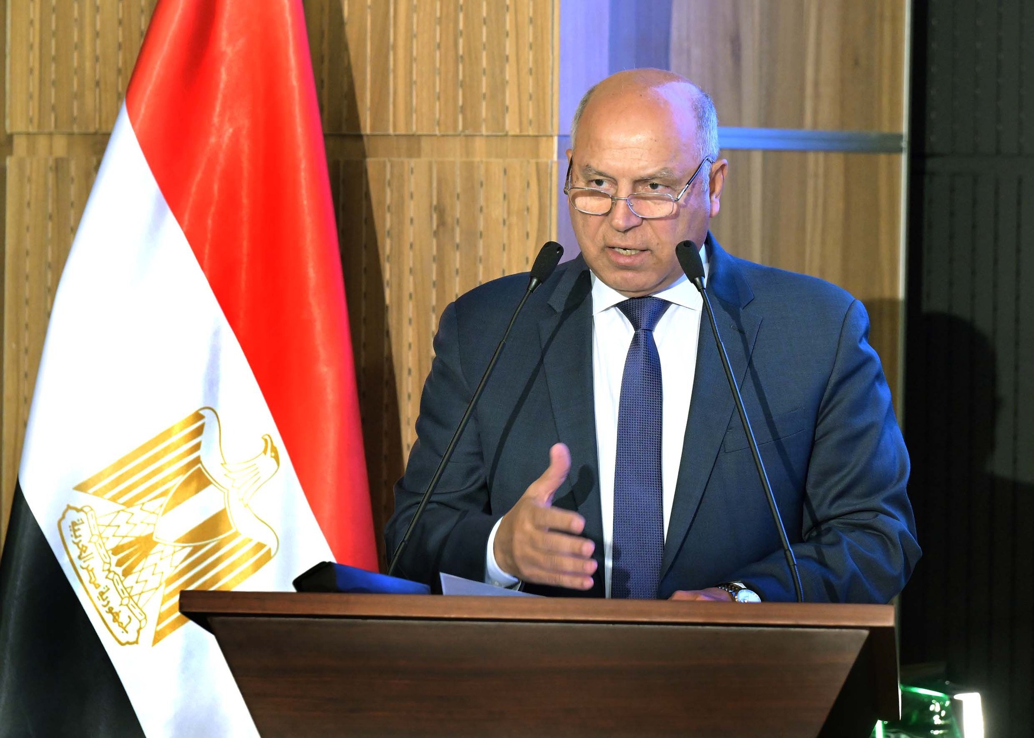 وزير النقل: بدء التشغيل التجريبي للمرحلة الثانية للأتوبيس الترددي أوائل أكتوبر المقبل