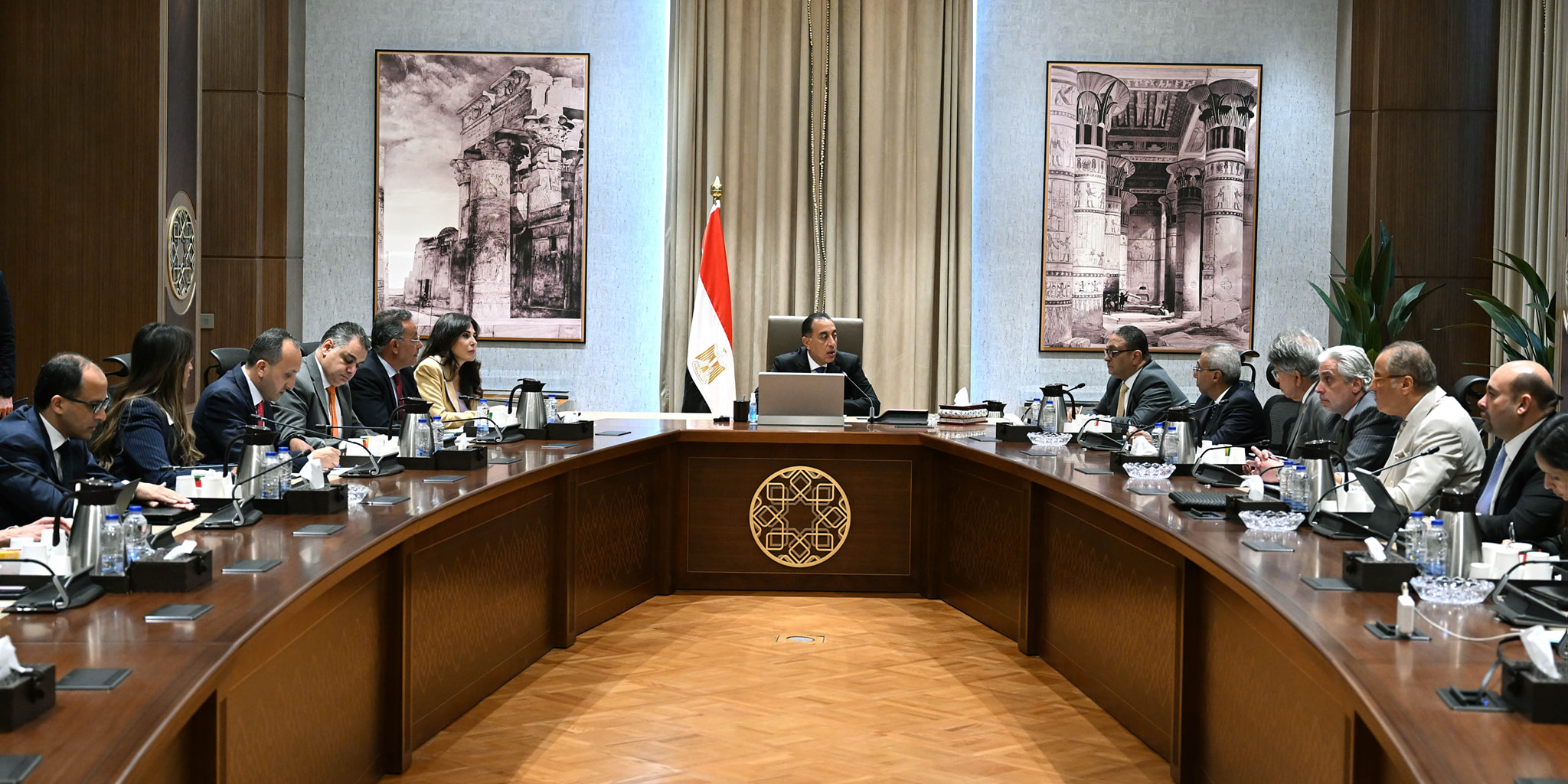 رئيس الوزراء يتابع مُستجدات ترتيبات احتفالية افتتاح المتحف المصرى الكبير