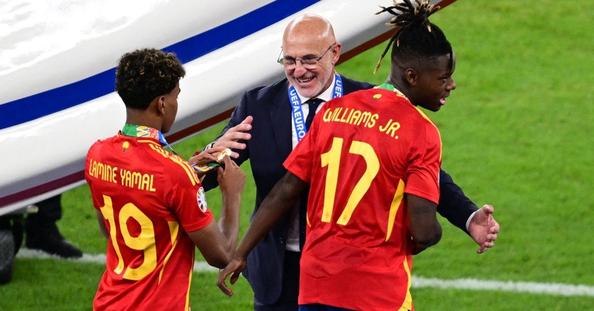 دي لا فوينتي ألغى غرامات بـ80 ألف يورو على لاعبي إسبانيا