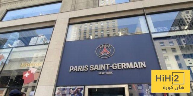 إقبال كبير على شراء قميص أبطال أوروبا في نيويورك
