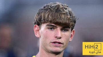 كومو يترقب رد ريال مدريد بشأن نيكو باز