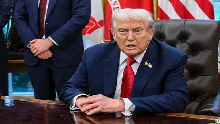 ترامب: وزير الدفاع مستاء من احتمال مفاوضات وقف إطلاق النار مع إيران