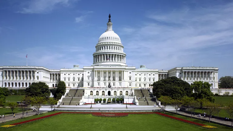 بسبب الملل.. ترامب يفقد الاهتمام بالتصعيد ضد إيران ويتجه لملفات داخلية