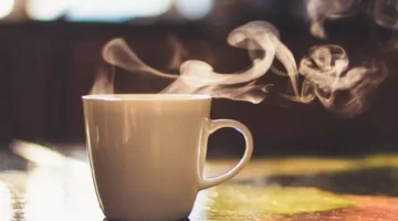 أستاذ غذاء ينصح بتناول مشروب دافئ قبل الإفطار: لن تتخيل التأثير والشبع