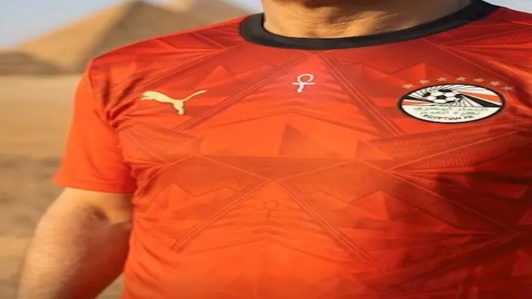 الظهور الأول لقميص كأس العالم.. منتخب مصر بالزي التقليدي أمام السعودية