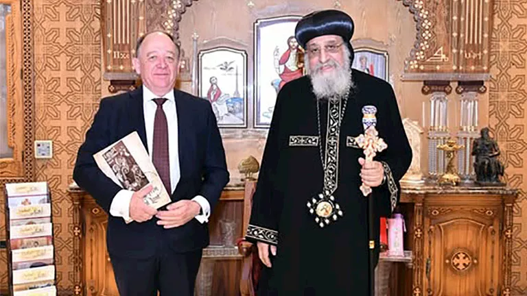 لقاء تعارفي بين البابا تواضروس والسفير الأرجنتيني في المقر البابوي بالقاهرة