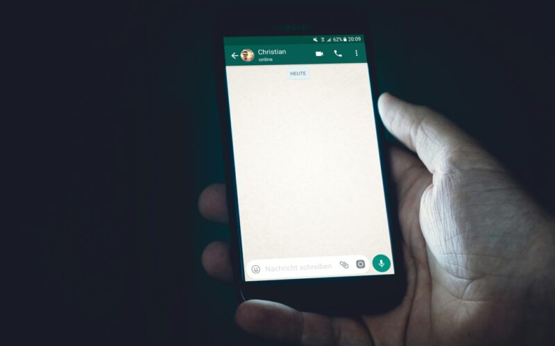 اختفاء الرسائل بعد قراءتها.. ميزة جديدة يعمل واتساب على تطويرها