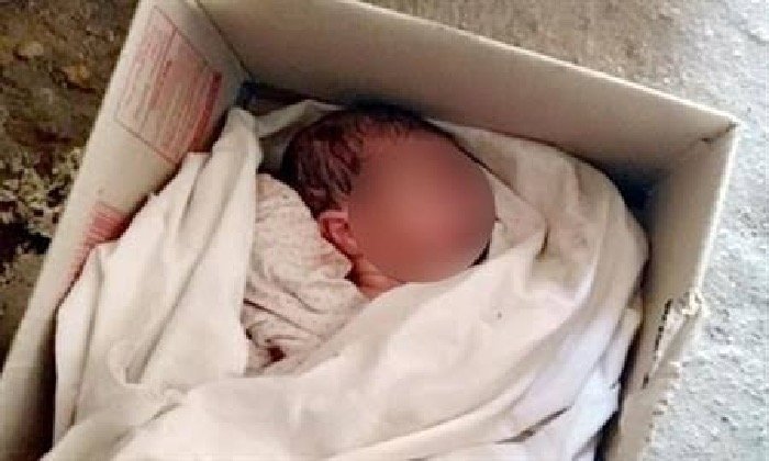 إنقاذ رضيع حديث الولادة عُثر عليه وسط القمامة بحي الصوفي بالفيوم