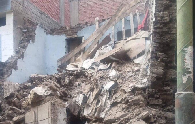تصدع منزل قديم في طوخ بالقليوبية وإجراءات عاجلة لحماية المارة