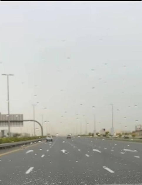الإمارات.. بدء تأثير الحالة الجوية بهطول أمطار على معظم مناطق الدولة