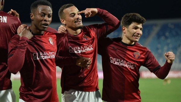 شوبير : سيراميكا كليوباترا وإنبي أفضل فريقين في الدوري المصري