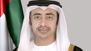 عبدالله بن زايد يستنكر استهداف المنشآت المدنية في المنطقة