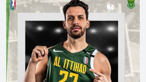 لم أقصد الإساءة.. لاعب سلة الاتحاد يعتذر لجماهير وإدارة ولاعبي الزمالك