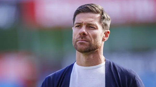 ليفربول يحدد مصير سلوت.. وتشابي ألونسو على أعتاب “أنفيلد”