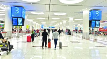 مطار دبي يبهر المسافرين بـالإنسانية وإدارة الأزمات