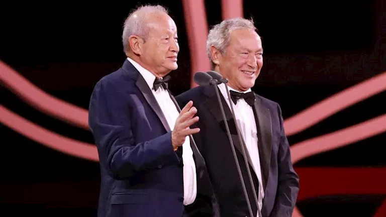 منهم ناصف ونجيب وسميح ساويرس.. قائمة فوربس لمليارديرات العرب 2026