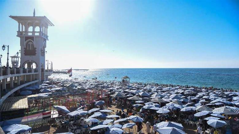 3 ظواهر جوية تؤثر على طقس الإسكندرية اليوم.. تحذير من الرياح المحملة بالرمال | عاجل