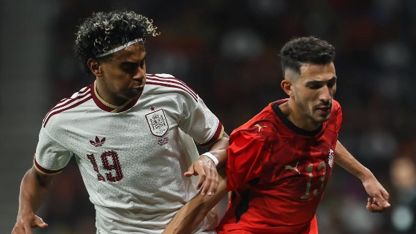 أخطبوط جديد ونجم استثنائي.. 7 مكاسب في ودية مصر وإسبانيا