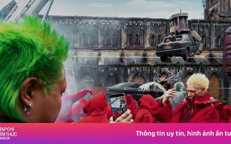 أطلقت فرقة MCK فيديو موسيقي بزاوية 360 درجة تم تصويره باستخدام هاتف آيفون.