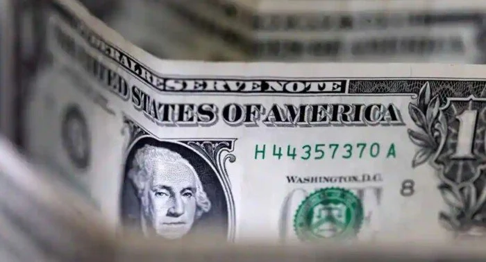 الأخضر الآن.. تغطية مباشرة لـ سعر الدولار مقابل الجنيه اليوم الأربعاء 1 أبريل 2026