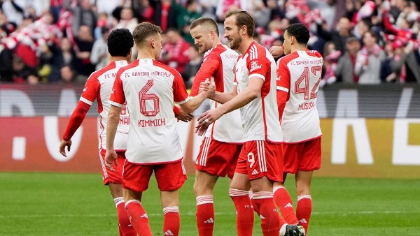 بايرن يطمح لعبور عقبة فرايبورج في رحلة حسم مبكر للدوري الألماني