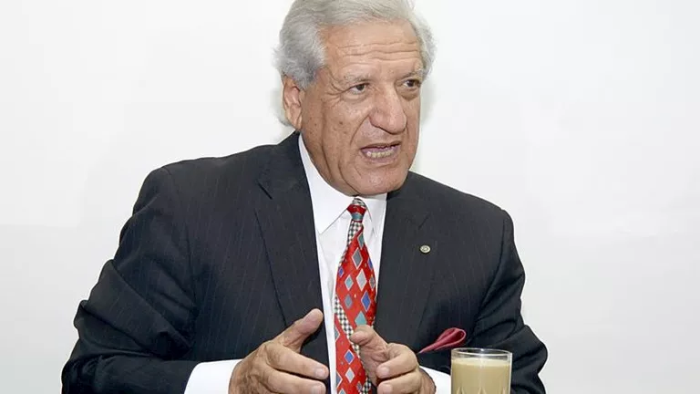 بعد رفع الحكومة الحد الأدنى للأجور لـ 800 جنيه.. هل يُطبّق على القطاع الخاص؟