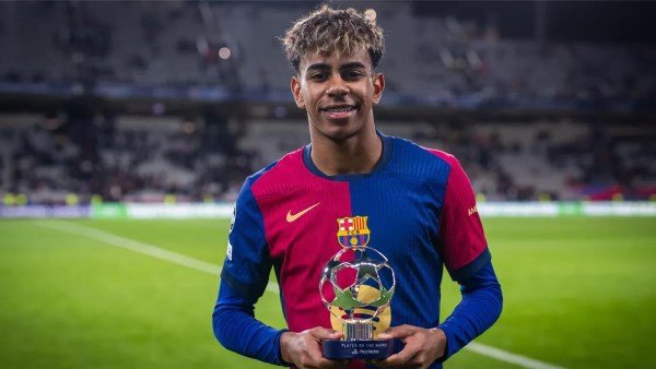 بعد غضبه من الهتافات الإسبانية.. يامال يصدم جمهوره بحذف صورة البروفايل