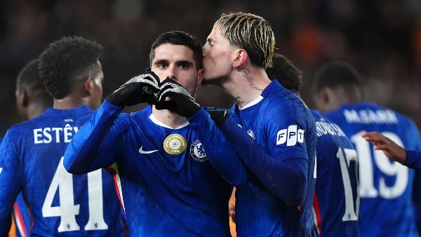 تشيلسي يُبعد نجمه بعد تصريحاته بشأن مستقبله