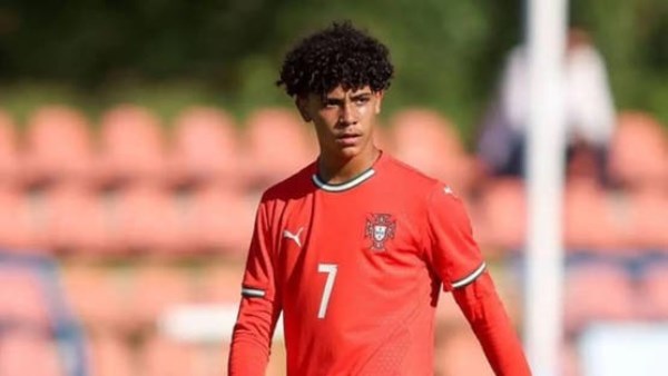 جونيور رونالدو يقترب من تمثيل منتخب الرأس الأخضر دوليا