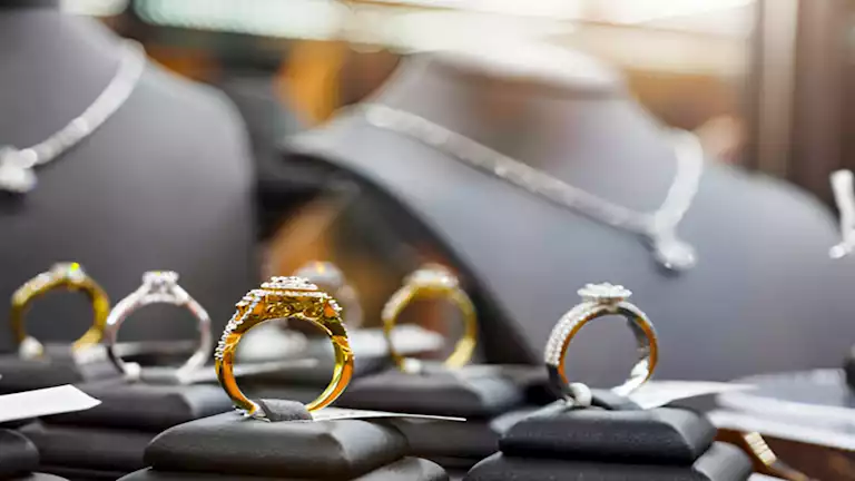 سعر الذهب اليوم في مصر يصعد ببداية تعاملات السبت