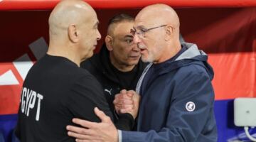 شغل عالي.. هشام يكن يُثني على أداء منتخب مصر أمام إسبانيا