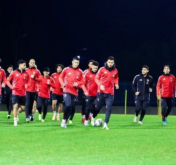 عامر العمايرة يتساءل عن سبب تمسك الأهلي بالحكام الأجانب أمام فريقين