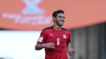 غياب حمدي فتحي عن ودية البرازيل إثر طرده أمام إسبانيا