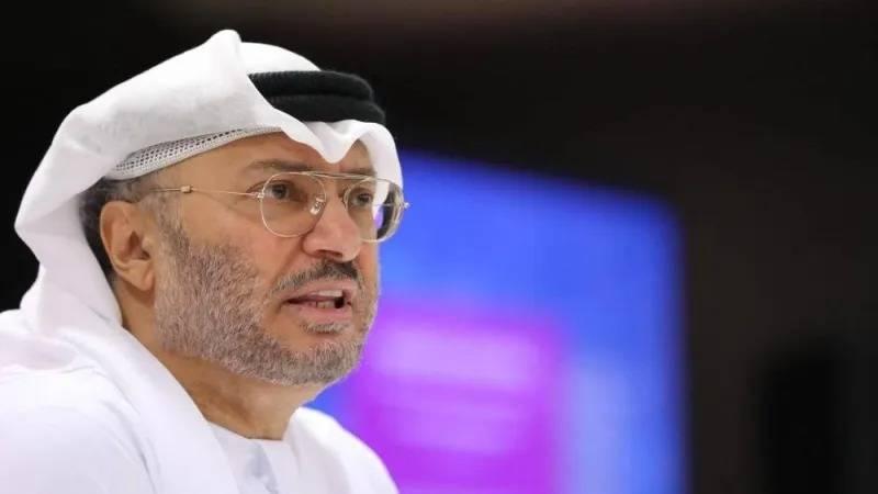 قرقاش رداً على جواد ظريف: عدوان إيران على جيرانها «خيبة وغطرسة»