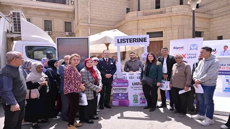 مبادرة توعوية لصحة الفم والأسنان للطلاب والعاملين بجامعة القاهرة – (صور)