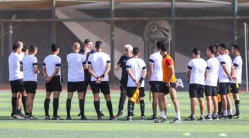 محاضرات نظرية واختبارات بدنية في اليوم الثاني لمعسكر الحكام الواعدين