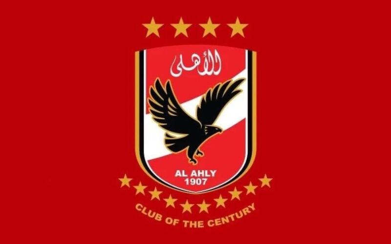مفاجأة مدوية.. شباب بلوزداد الجزائري يبدأ مفاوضات مع مدرب الأهلي السابق