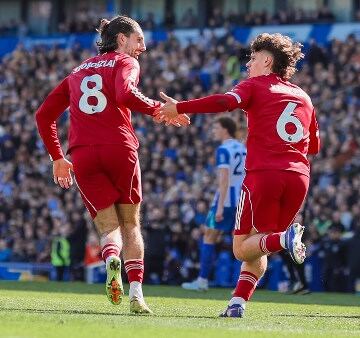 نجم ليفربول يغيب عن مباراتي باريس سان جيرمان في دوري أبطال أوروبا