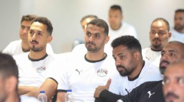 10 مجموعات تدريبية في الدورة التخصصية لمدربي حراس المرمى.. اليوم
                                                
                                                
                                                    11/05/2026 08:53 م
                                                
                                                
                                                    شهد مركز المنتخبات الوطنية، اليوم، استكمال فعاليات الدورة التخصصية الثالثة والرابعة لمدربي حراس المرمى، حيث خضع المشاركون لبرنامج تدريبي واختباري متكامل.