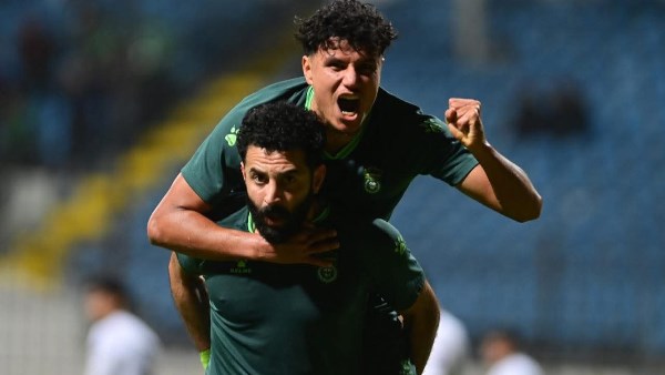 أحمد حسن مكي: موقف الاتحاد السكندري صعب بالدوري وضغط المباريات وراء تراجع النتائج
                                                
                                                
                                                    19/05/2026 06:52 ص
                                                
                                                
                                                    أكد أحمد حسن مكي مدرب فريق الاتحاد السكندري، أن موقف الفريق أصبح معقدًا في جدول ترتيب الدوري، في ظل تراجع النتائج خلال الفترة الأخيرة.