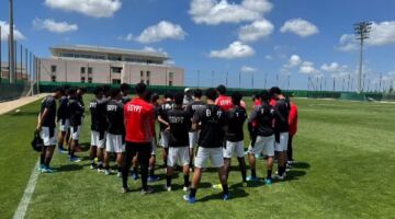 استعدادا لكأس العالم.. كواليس مشاركة نجوم منتخب مصر في حملة إعلانية                                                                                                                                                       19/05/2026 06:41 ص                                                                                                                                                       كشف هاني حتحوت عن كواليس إعلان عالمي لنجوم منتخب مصر استعدادا لكأس العالم وقال هاني حتحوت عبر برنامج مودرن سبورتس على قناة Modern mti